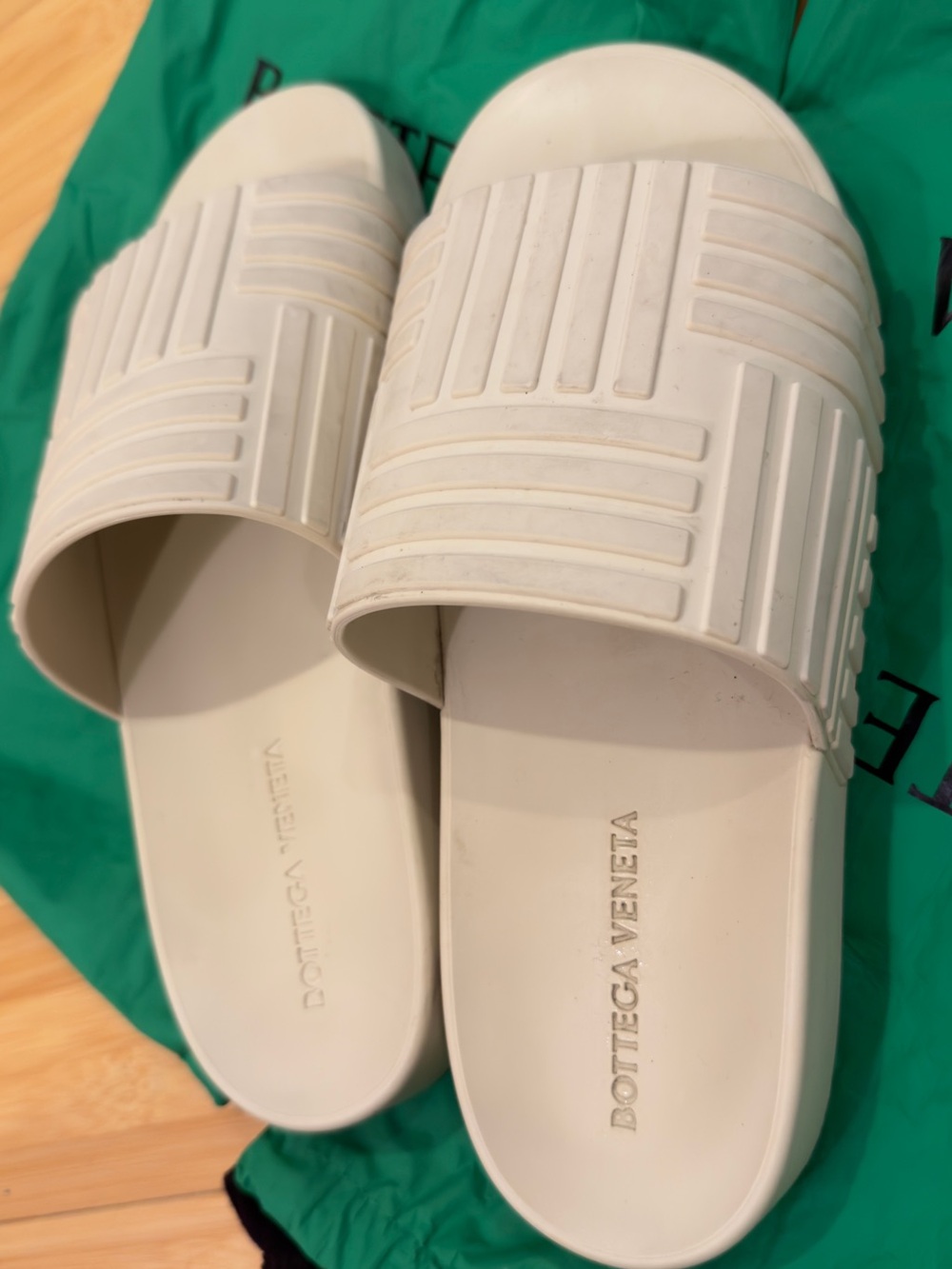 Bottega Veneta beige Slide Sandals